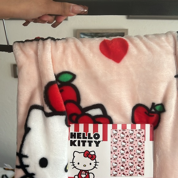 Hello kitty - Picture 2 of 2